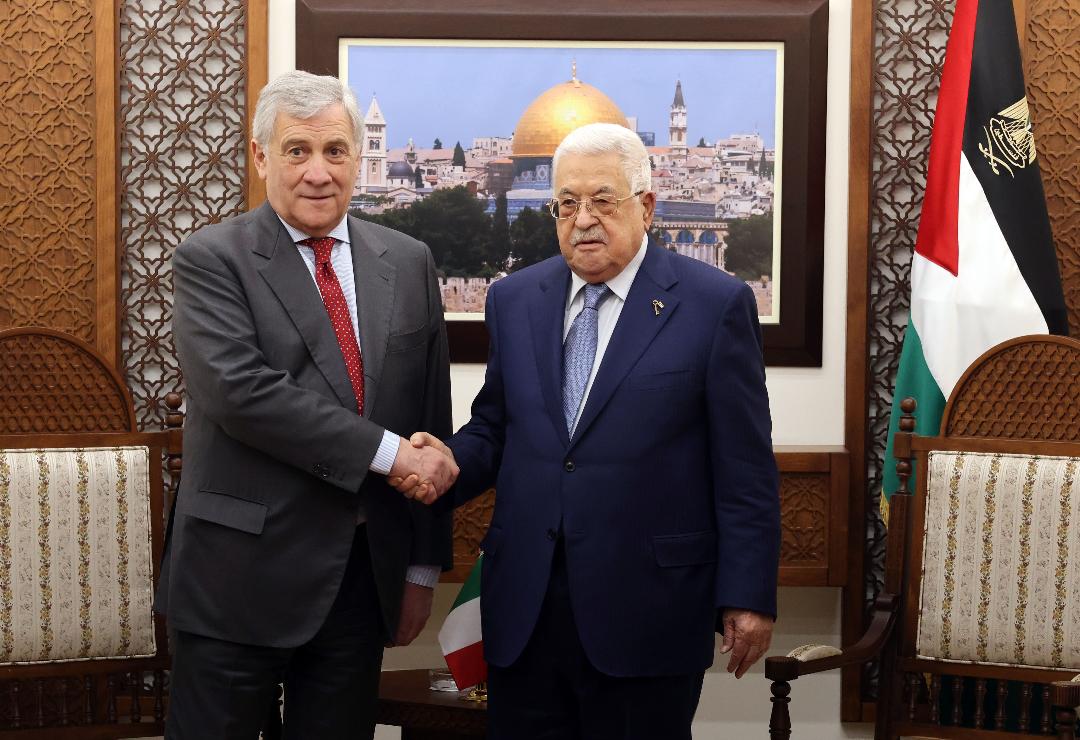 الرئيس لدى استقبال وزير الخارجية الإيطالي